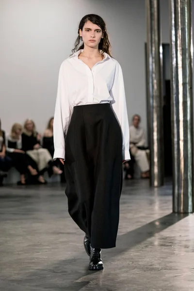 Look 22